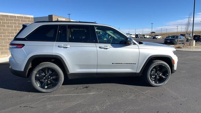 new 2025 Jeep Grand Cherokee car, priced at $41,634