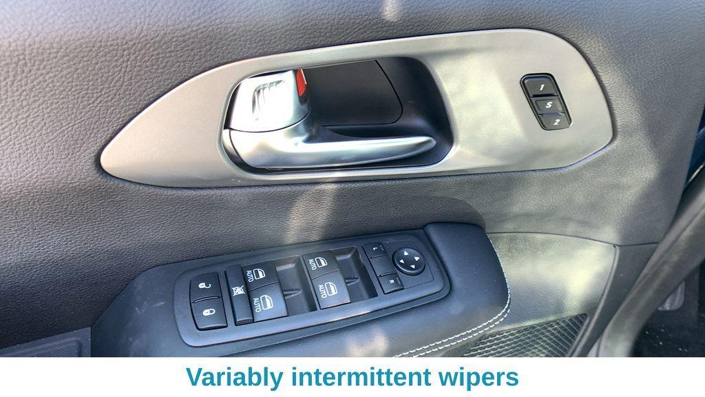 new 2025 Chrysler Pacifica Hybrid car, priced at $36,475