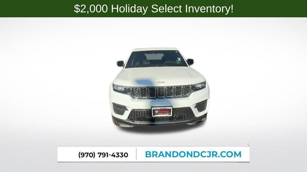 new 2025 Jeep Grand Cherokee car, priced at $39,005