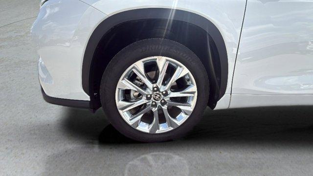 used 2023 Toyota Highlander car, priced at $43,475