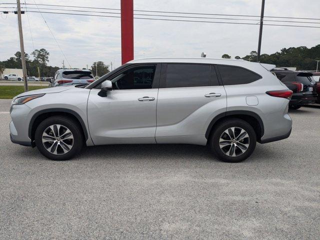 used 2022 Toyota Highlander car, priced at $37,790