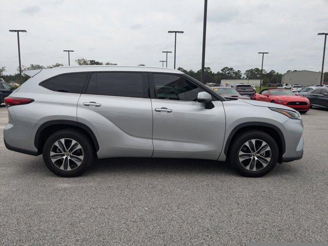 used 2022 Toyota Highlander car, priced at $37,790