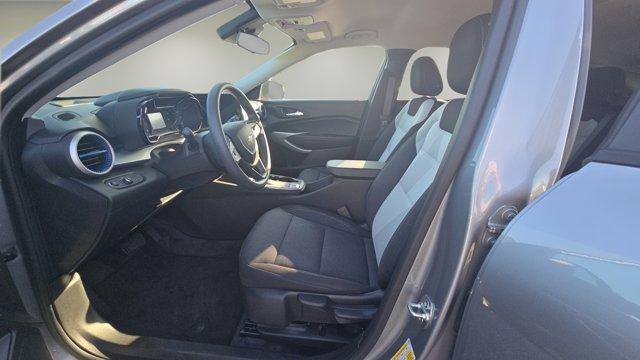 used 2025 Chevrolet Trax car, priced at $26,400