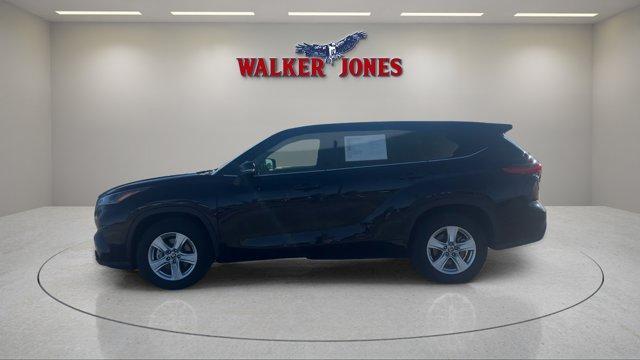 used 2023 Toyota Highlander car, priced at $33,300