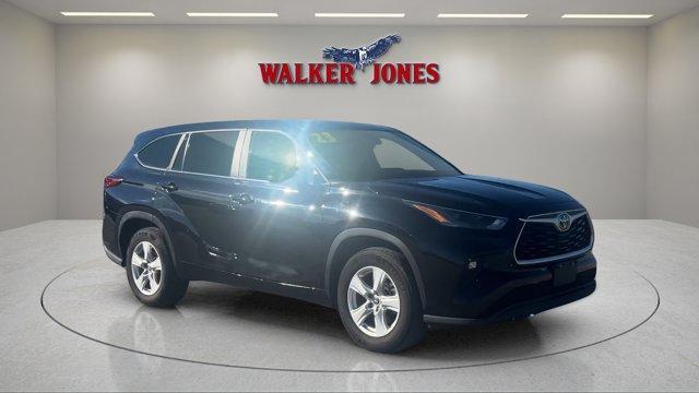used 2023 Toyota Highlander car, priced at $33,300