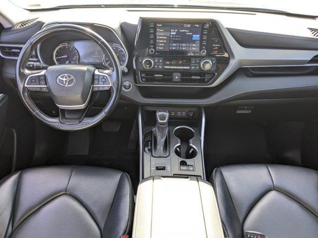 used 2022 Toyota Highlander car, priced at $34,425