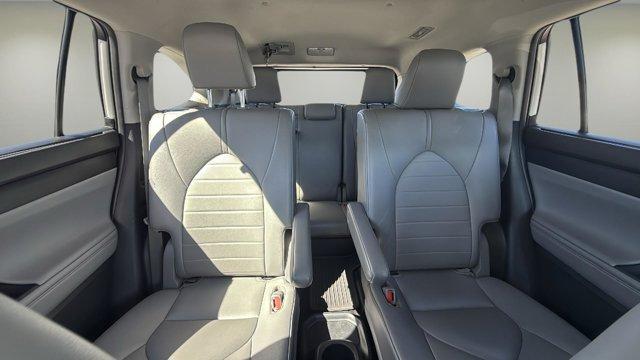 used 2021 Toyota Highlander car, priced at $27,975