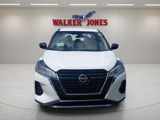 new 2025 Nissan Kicks Play car, priced at $23,760