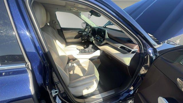 used 2021 Toyota Highlander car, priced at $37,000