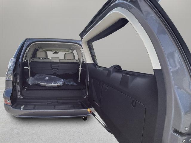 used 2022 Lexus GX 460 car, priced at $53,450