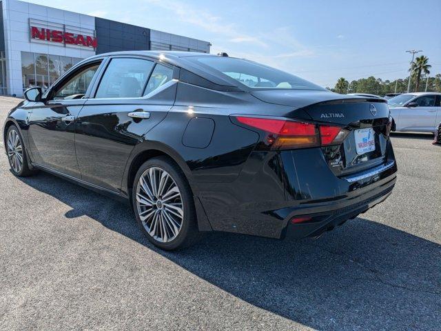 used 2023 Nissan Altima car, priced at $27,200