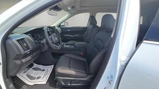 new 2025 Nissan Pathfinder car, priced at $48,005