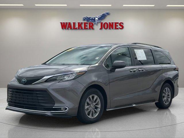 used 2023 Toyota Sienna car, priced at $44,300