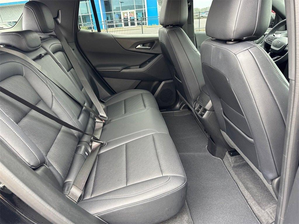 used 2025 Chevrolet Equinox car, priced at $24,557