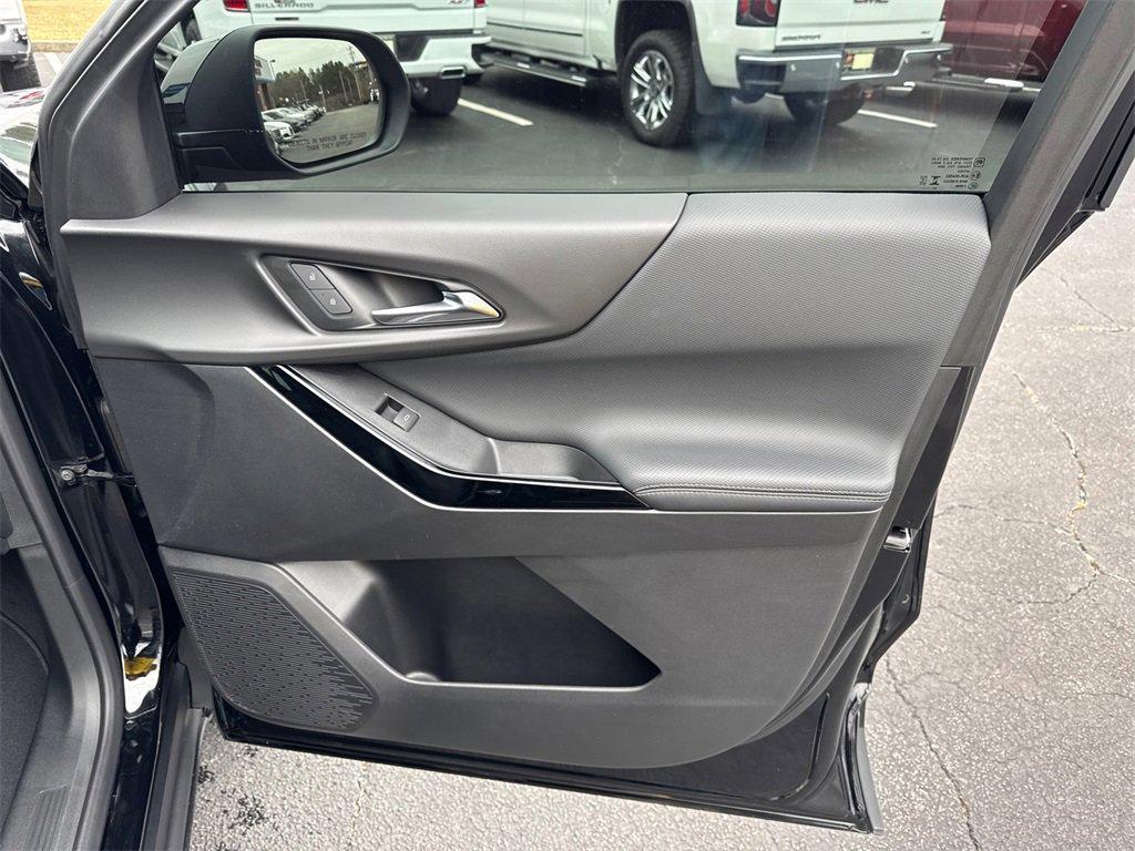 used 2025 Chevrolet Equinox car, priced at $24,557