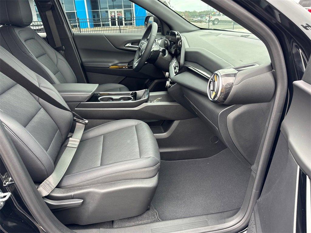 used 2025 Chevrolet Equinox car, priced at $24,557