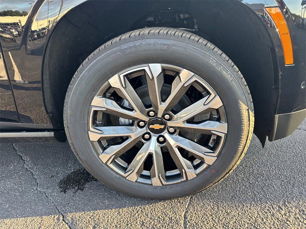 new 2026 Chevrolet Suburban car, priced at $94,675