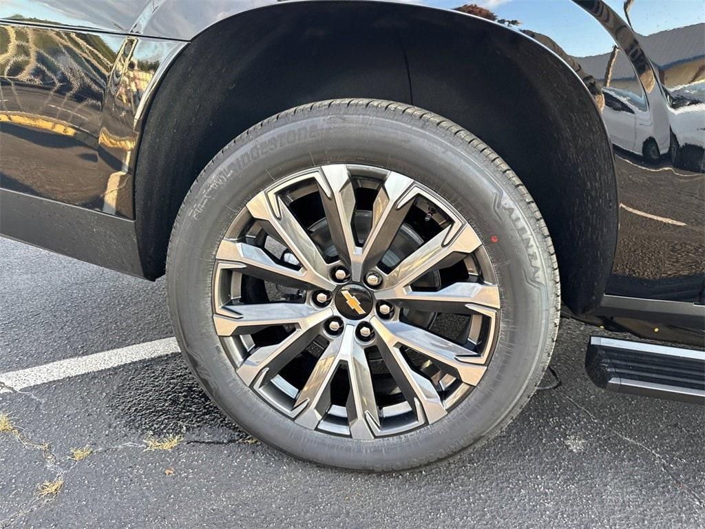 new 2026 Chevrolet Suburban car, priced at $94,675