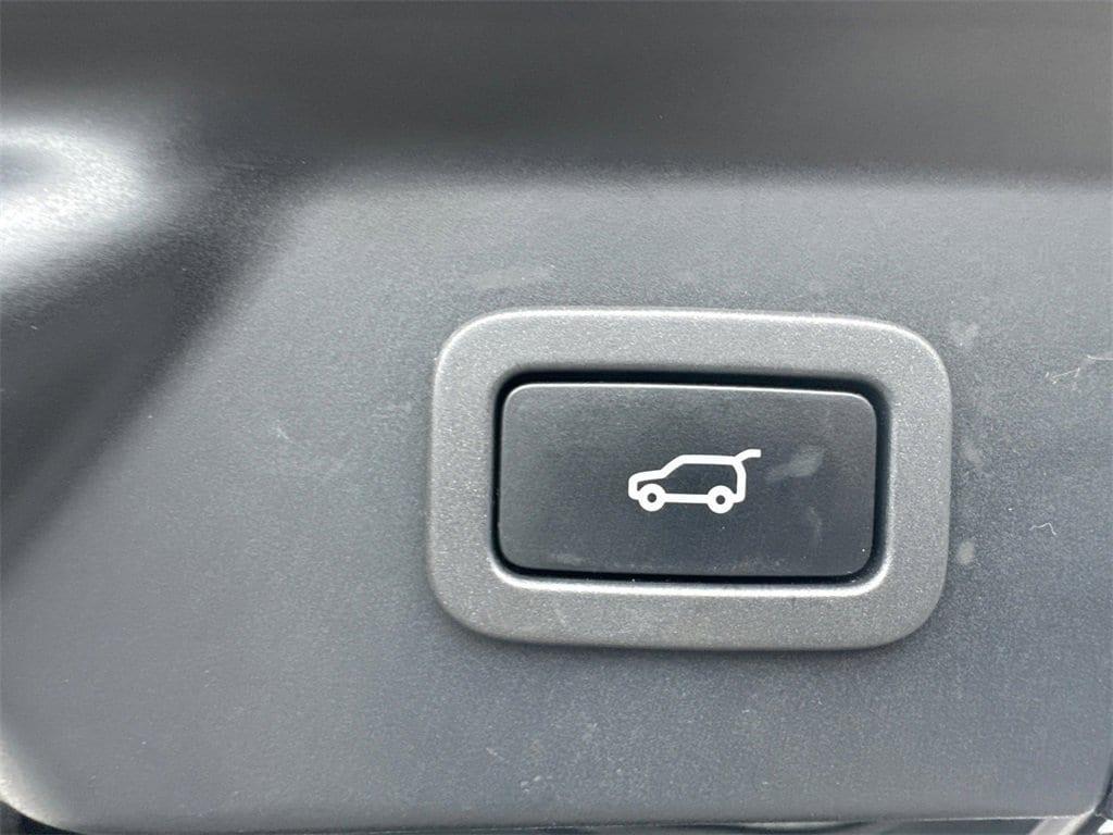 used 2018 Land Rover Range Rover Velar car, priced at $19,996