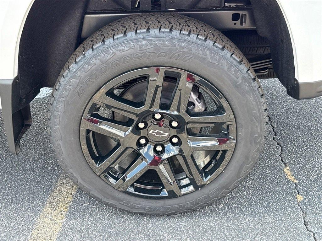 new 2025 Chevrolet Colorado car, priced at $44,181