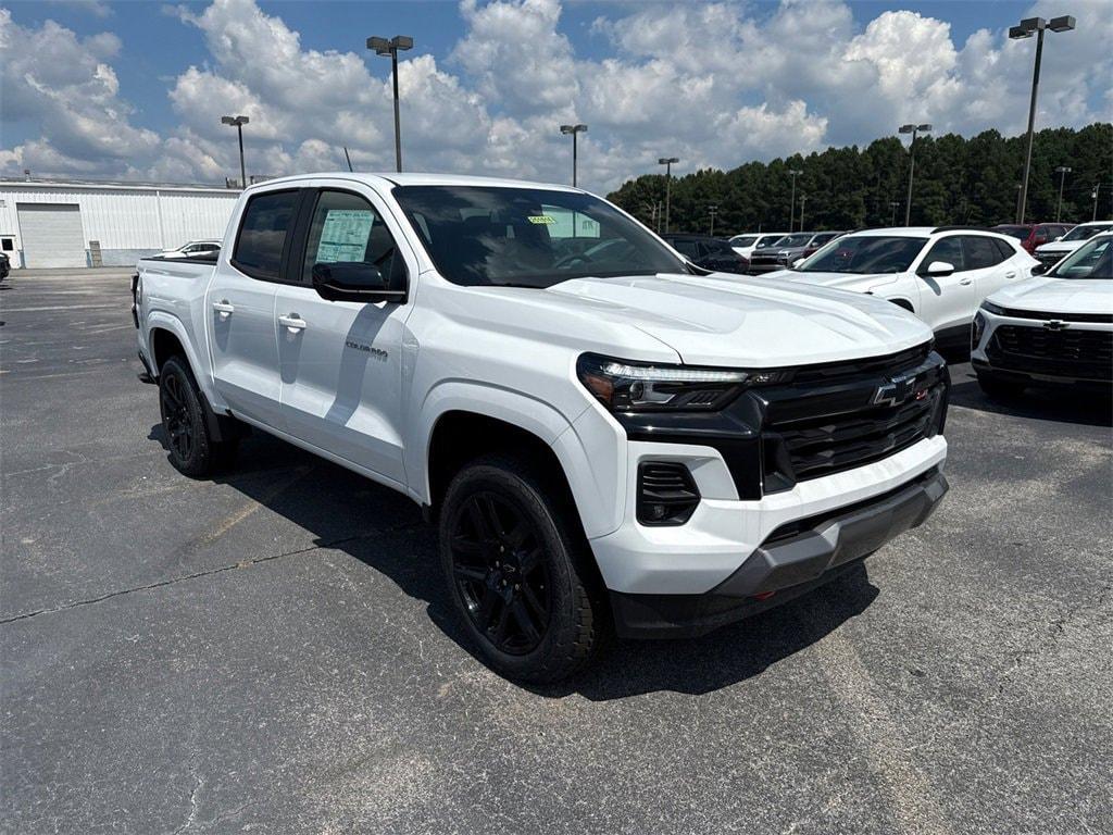 new 2025 Chevrolet Colorado car, priced at $44,181