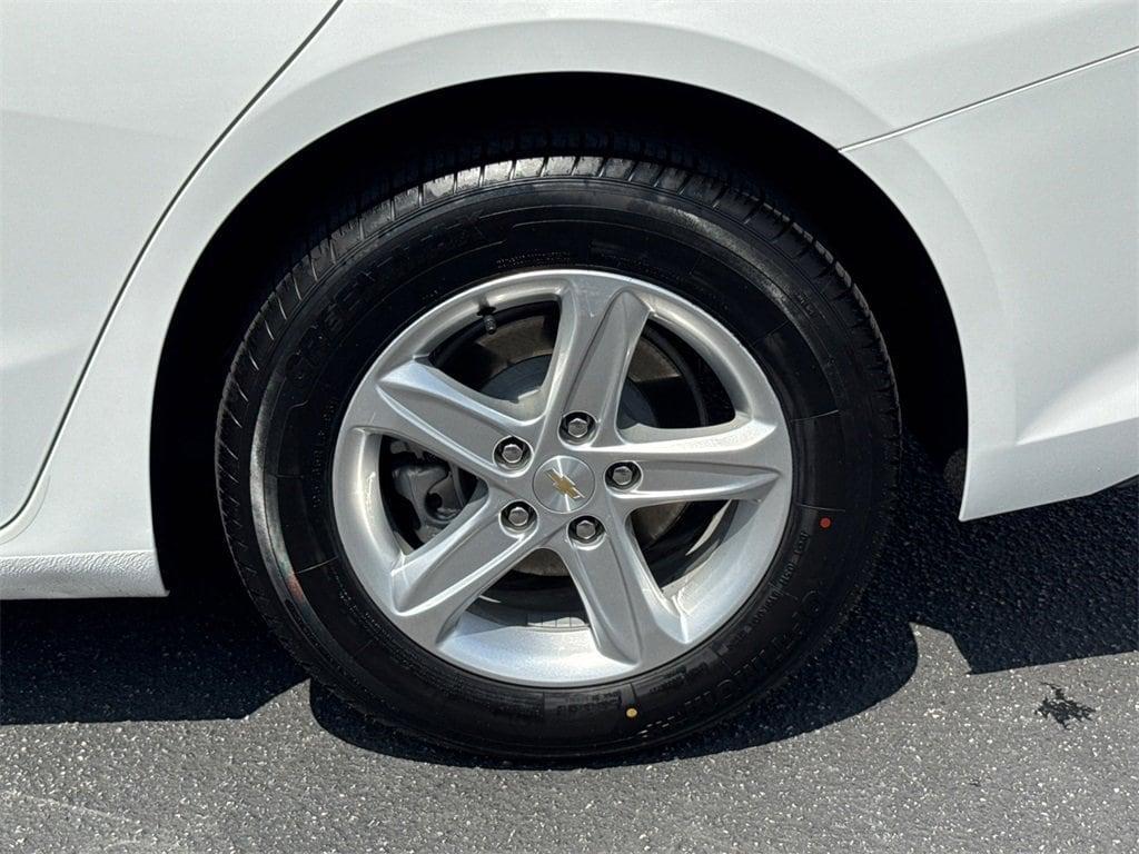 used 2024 Chevrolet Malibu car, priced at $17,982