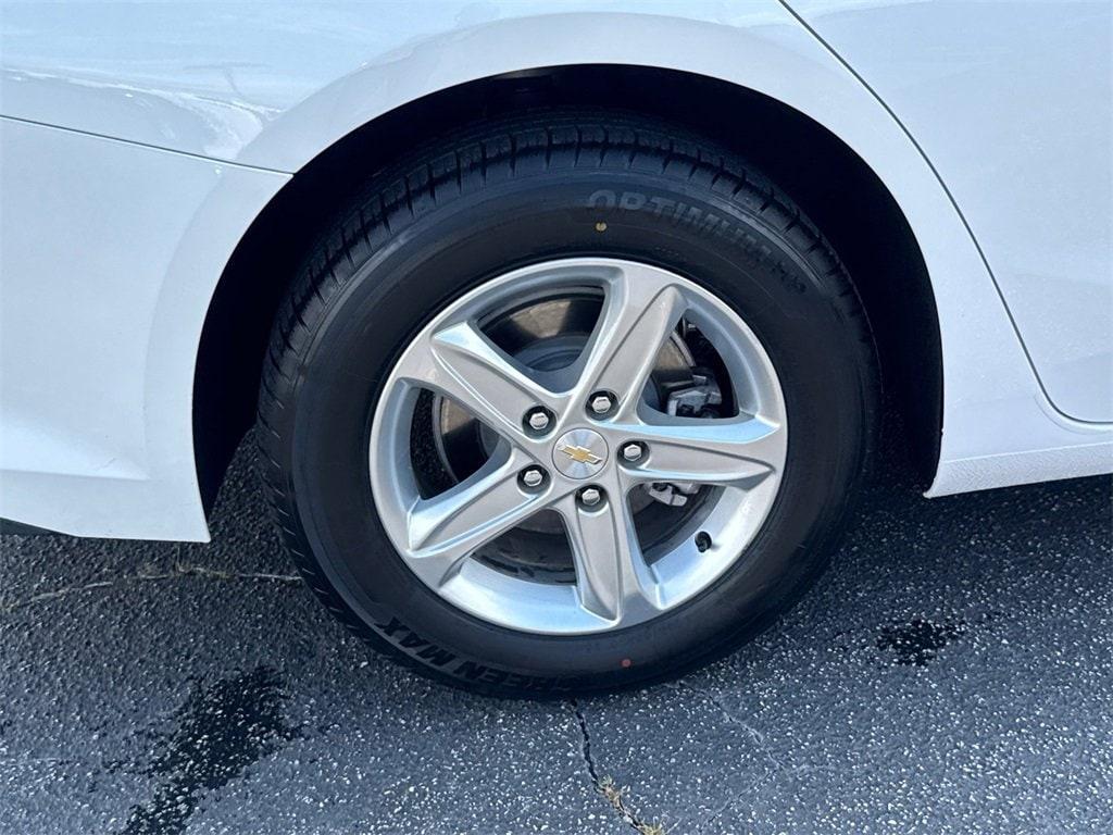 used 2024 Chevrolet Malibu car, priced at $17,982
