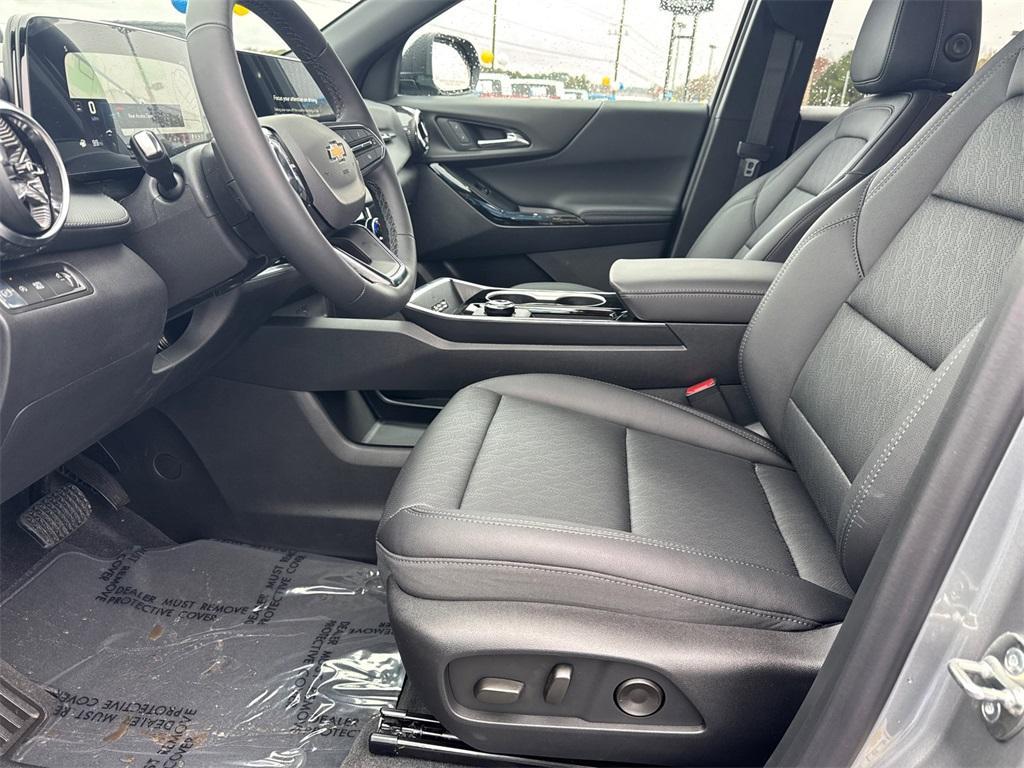 new 2026 Chevrolet Equinox car, priced at $27,490