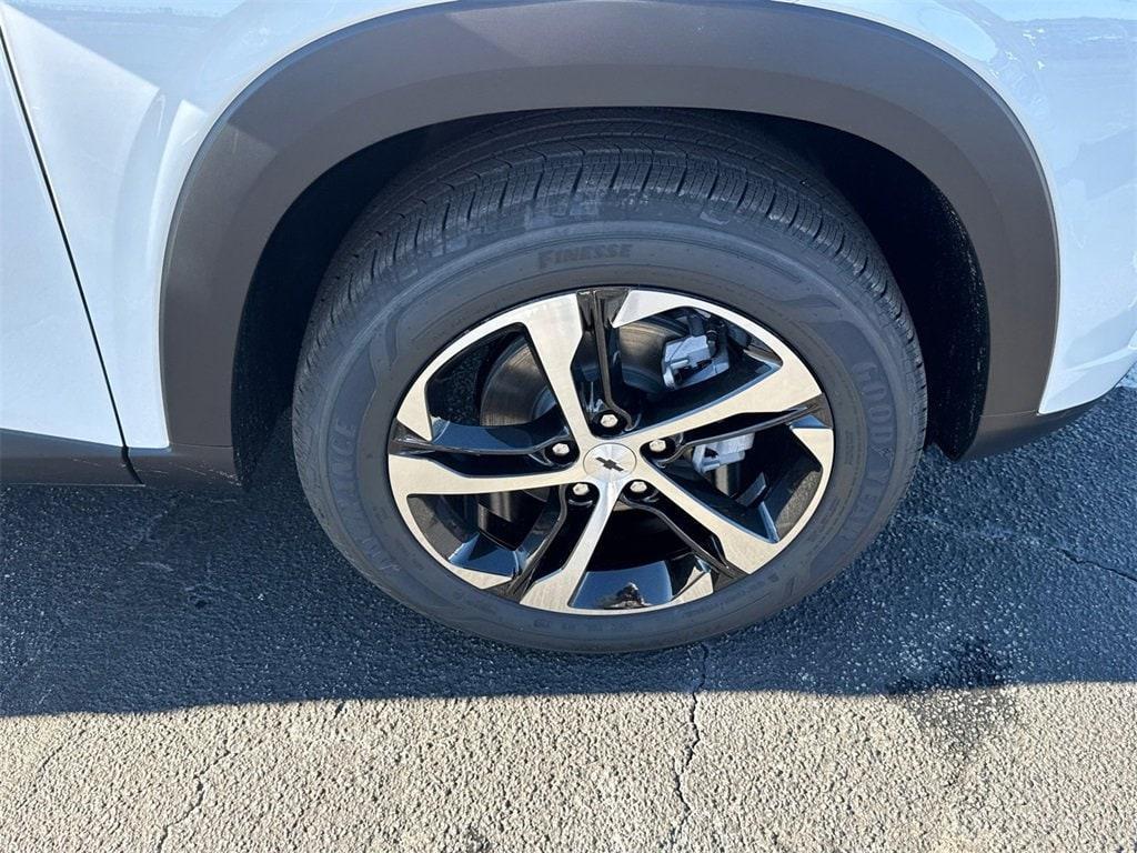 new 2026 Chevrolet Trax car, priced at $25,285