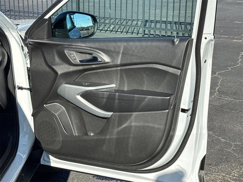 new 2026 Chevrolet Trax car, priced at $25,285