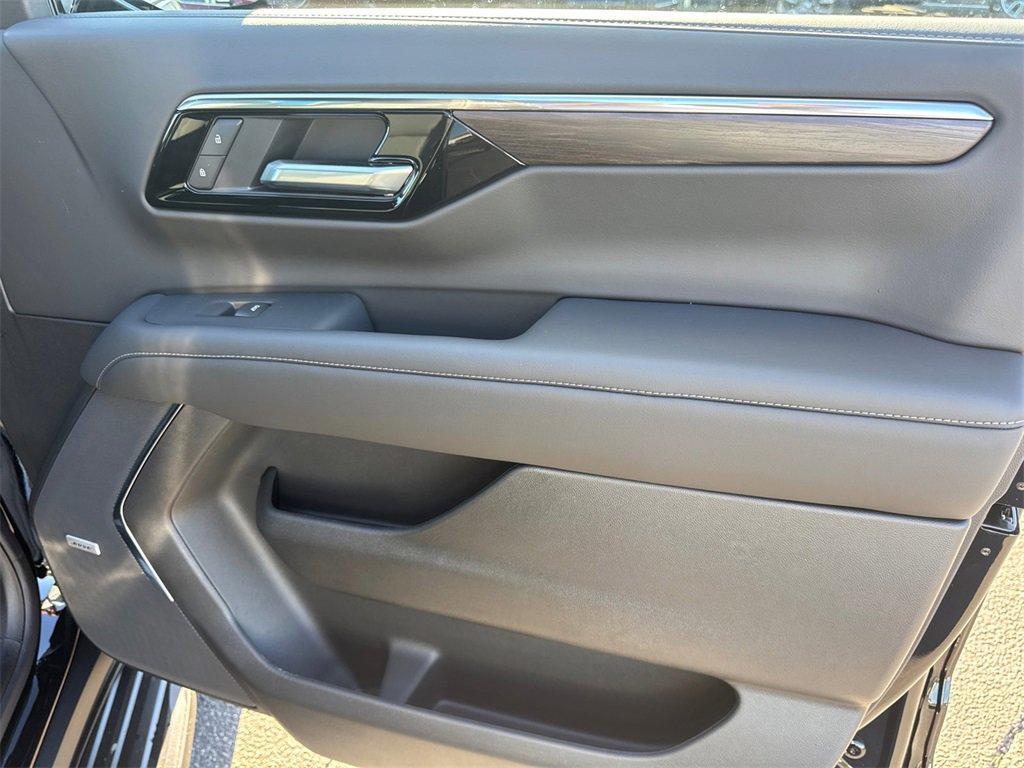 new 2026 Chevrolet Suburban car, priced at $76,275