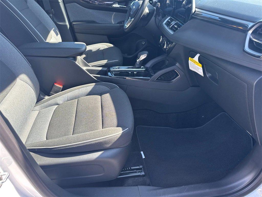 new 2025 Chevrolet TrailBlazer car, priced at $29,070