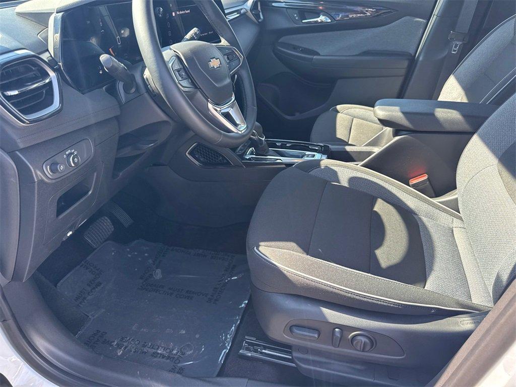 new 2025 Chevrolet TrailBlazer car, priced at $29,070