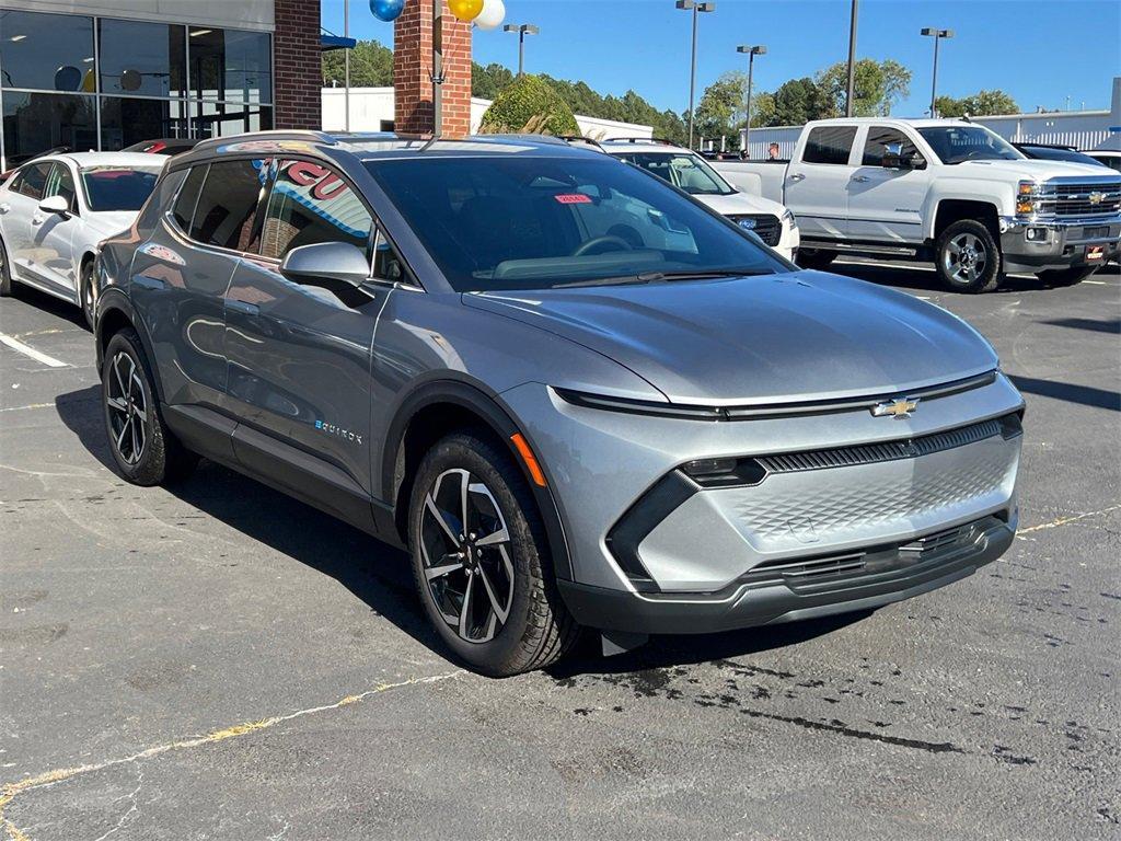 new 2026 Chevrolet Equinox EV car, priced at $39,030