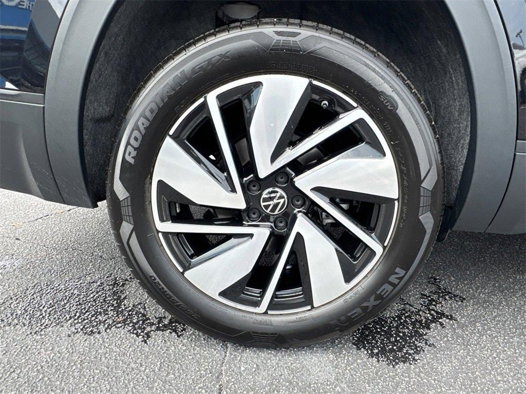 used 2024 Volkswagen Atlas car, priced at $33,854