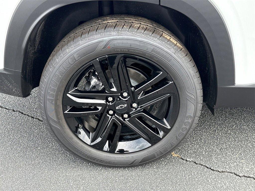 new 2025 Chevrolet Trax car, priced at $26,995