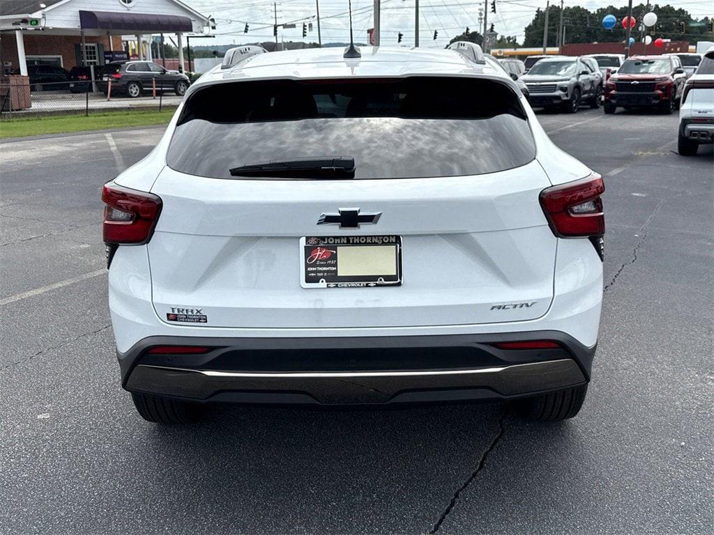 new 2025 Chevrolet Trax car, priced at $26,995