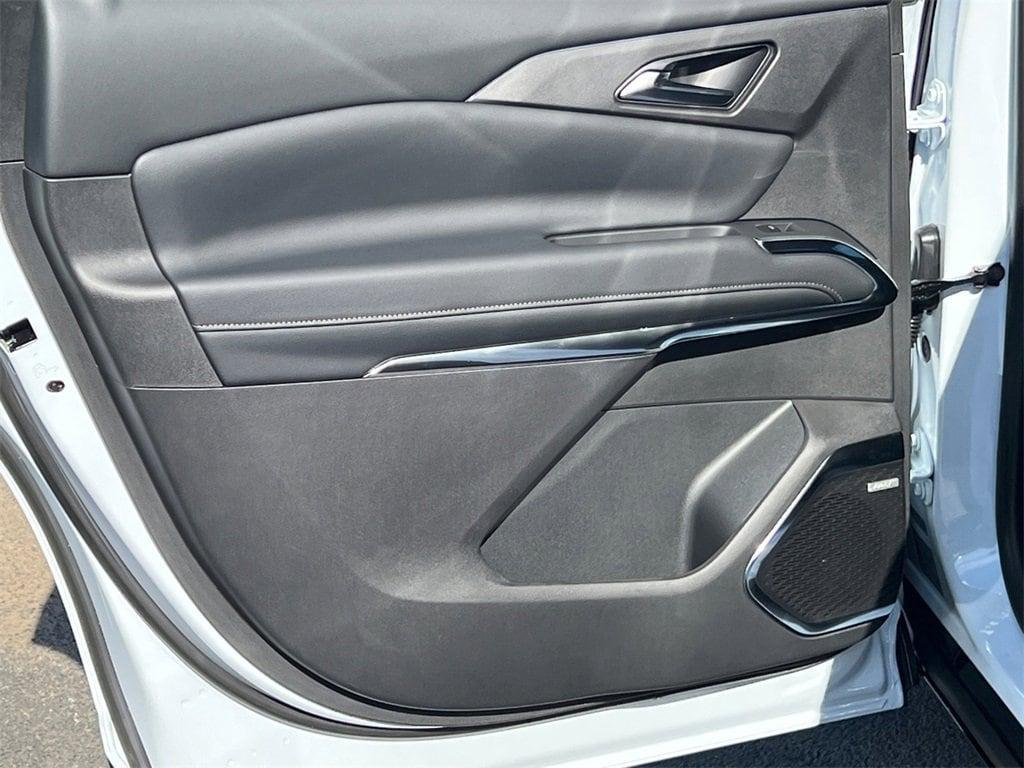 new 2026 Chevrolet Traverse car, priced at $57,415