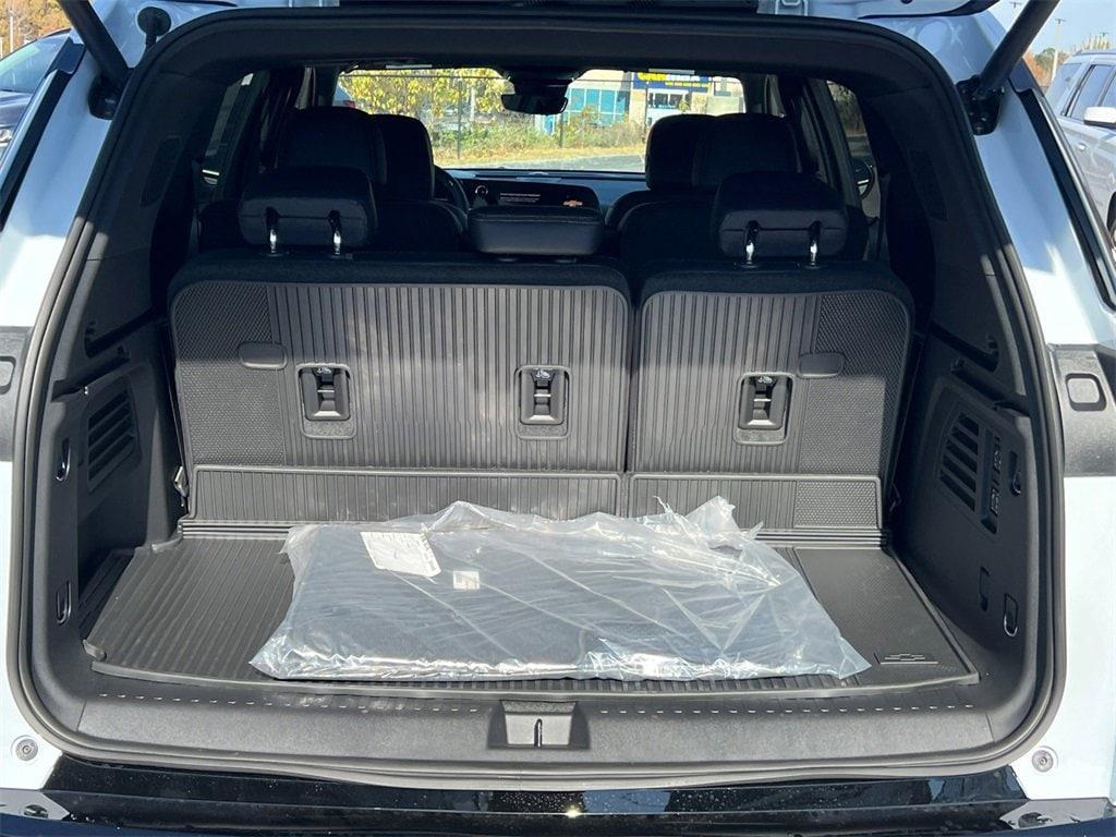new 2026 Chevrolet Traverse car, priced at $57,415
