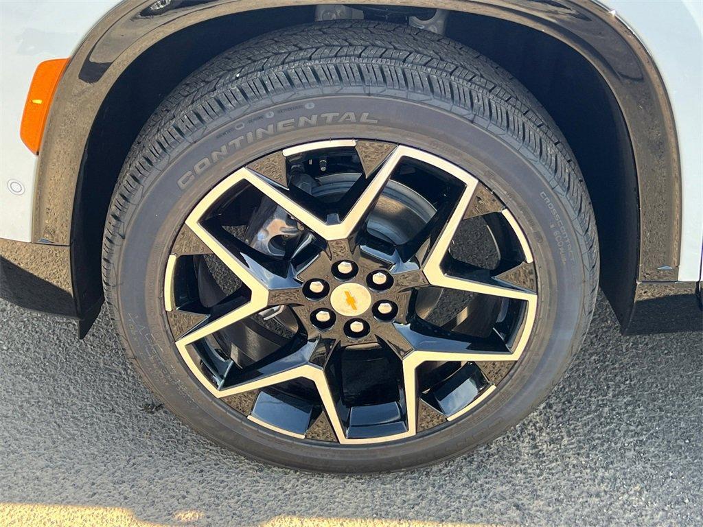 new 2026 Chevrolet Traverse car, priced at $57,415