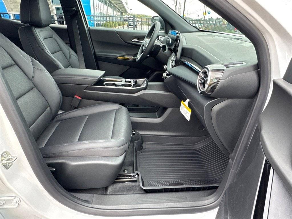 new 2026 Chevrolet Equinox car, priced at $31,610