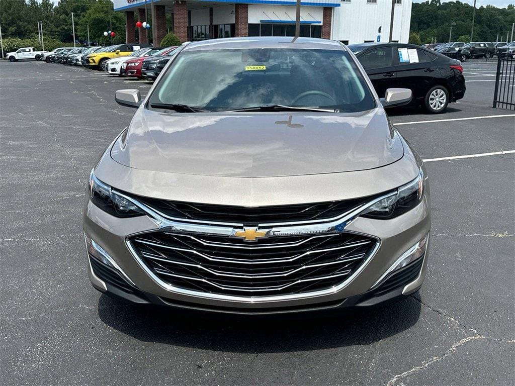 new 2025 Chevrolet Malibu car, priced at $23,380