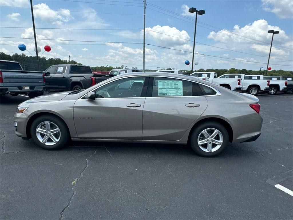 new 2025 Chevrolet Malibu car, priced at $23,380