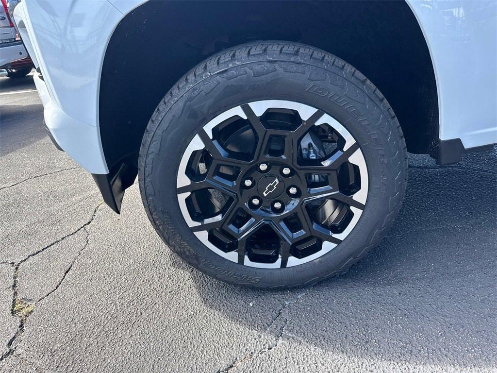 new 2026 Chevrolet Colorado car, priced at $45,005