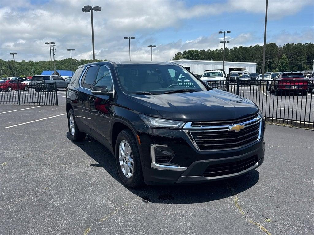 used 2023 Chevrolet Traverse car, priced at $27,546