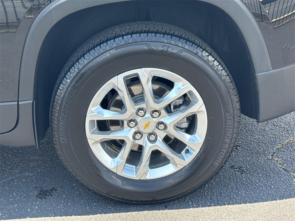 used 2023 Chevrolet Traverse car, priced at $27,546