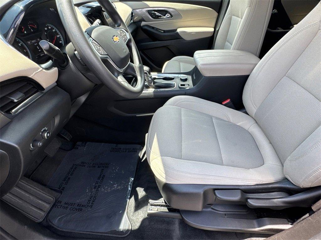 used 2023 Chevrolet Traverse car, priced at $27,546