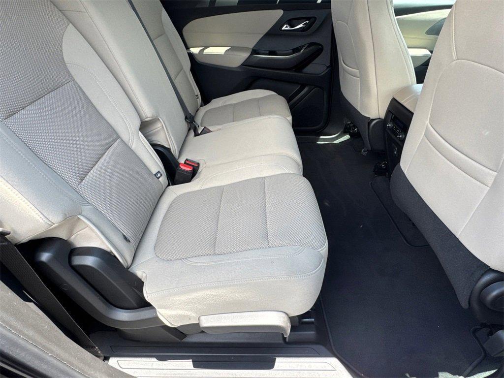 used 2023 Chevrolet Traverse car, priced at $27,546