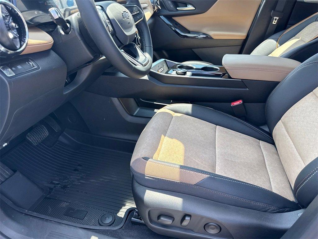 new 2026 Chevrolet Equinox car, priced at $37,610