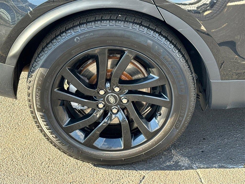 used 2019 Land Rover Discovery car, priced at $19,148